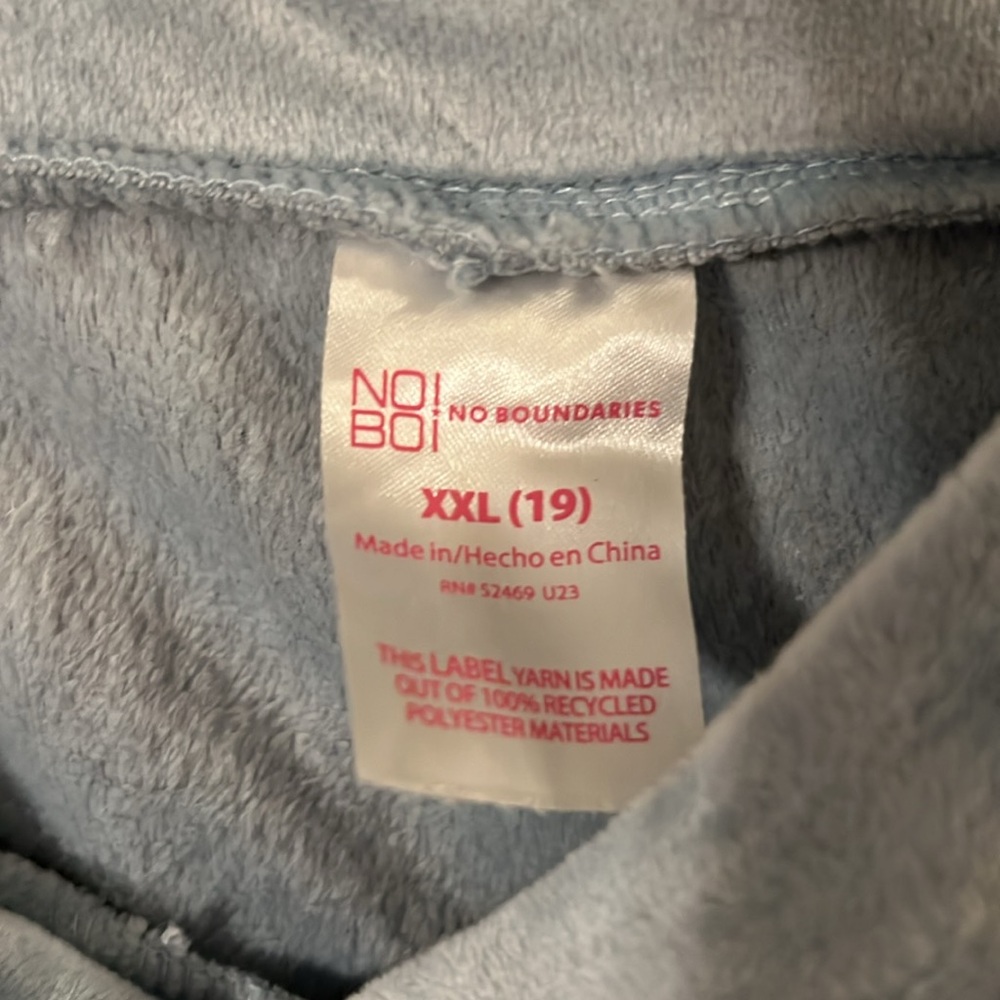 New condition, baby blue velour pants - Picture 3 of 4
